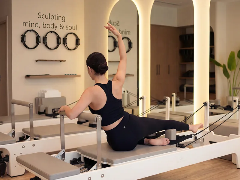Inside Pilates Academy Arjan, opening through the spine